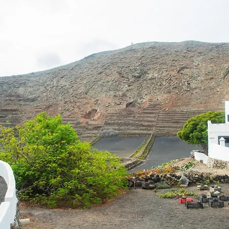 Rural Yeyo House In The Volcano Crater Hébergement de vacances